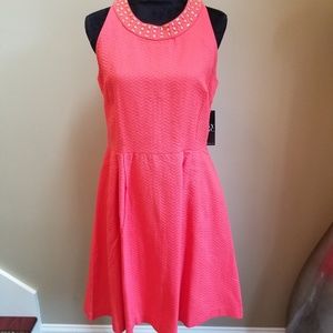 New York & Company sleeveless key hole back dress
